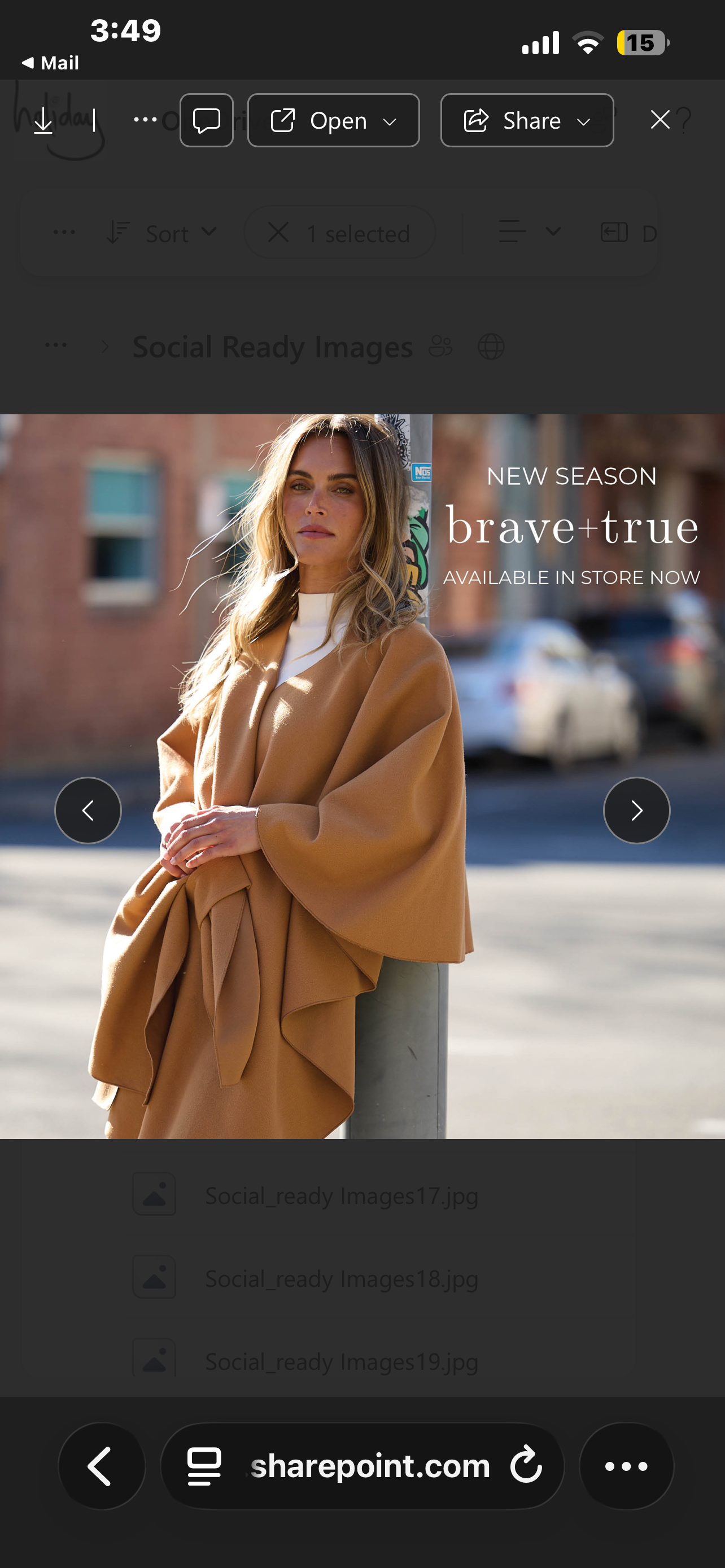 WOMENS' FASHION