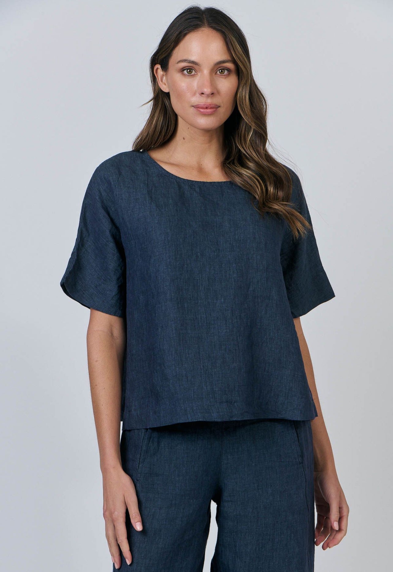 NATURALS by O&J | WOMEN’S FASHION | POSEIDON SHORT SLEEVE LINEN TOP
